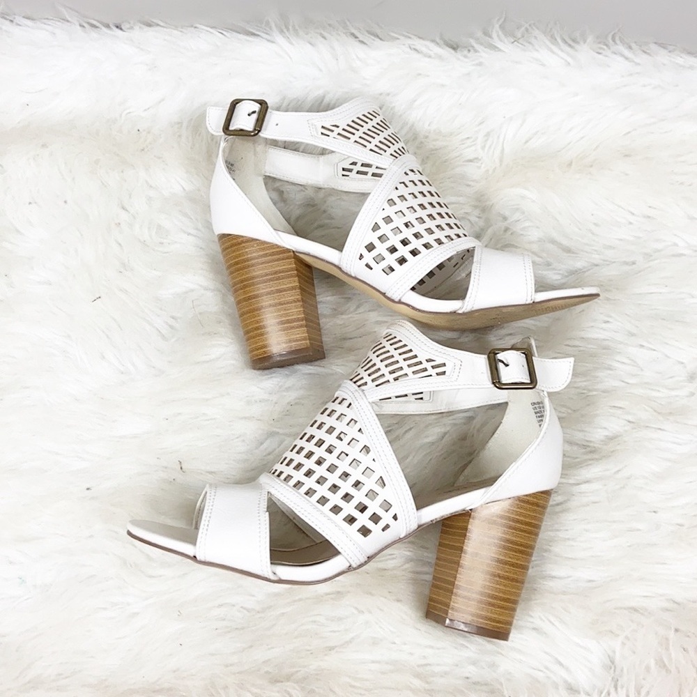 Justfab Crush On Me Caged Heel Sandal In White Size 10 - Picture 9 of 10